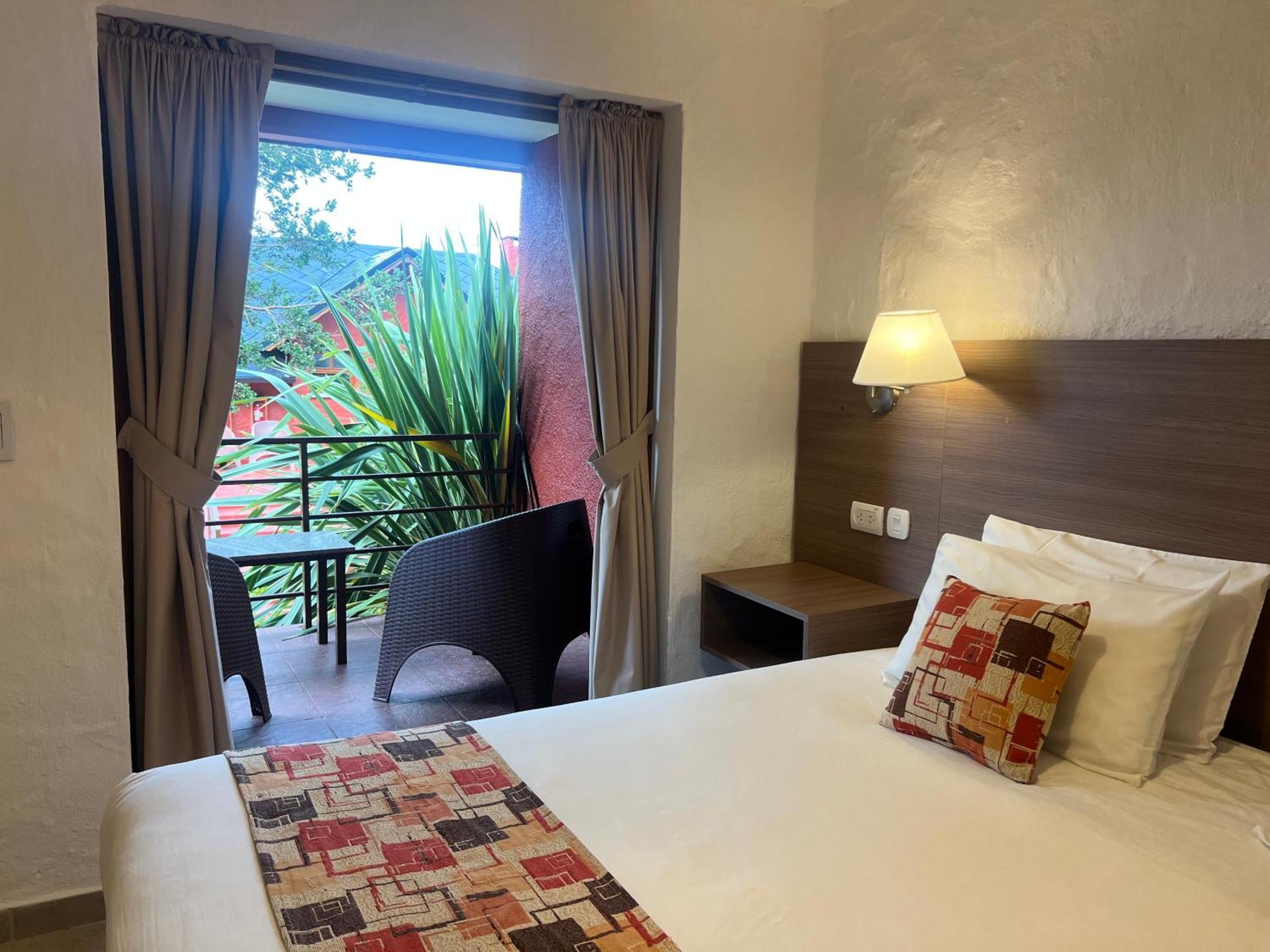 Costa Brava Apart Hotel & Suites サンカルロスデバリローチェ エクステリア 写真